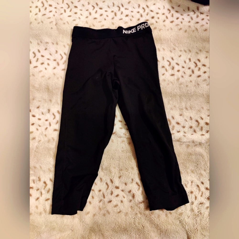 NIKE PRO Capri leggings